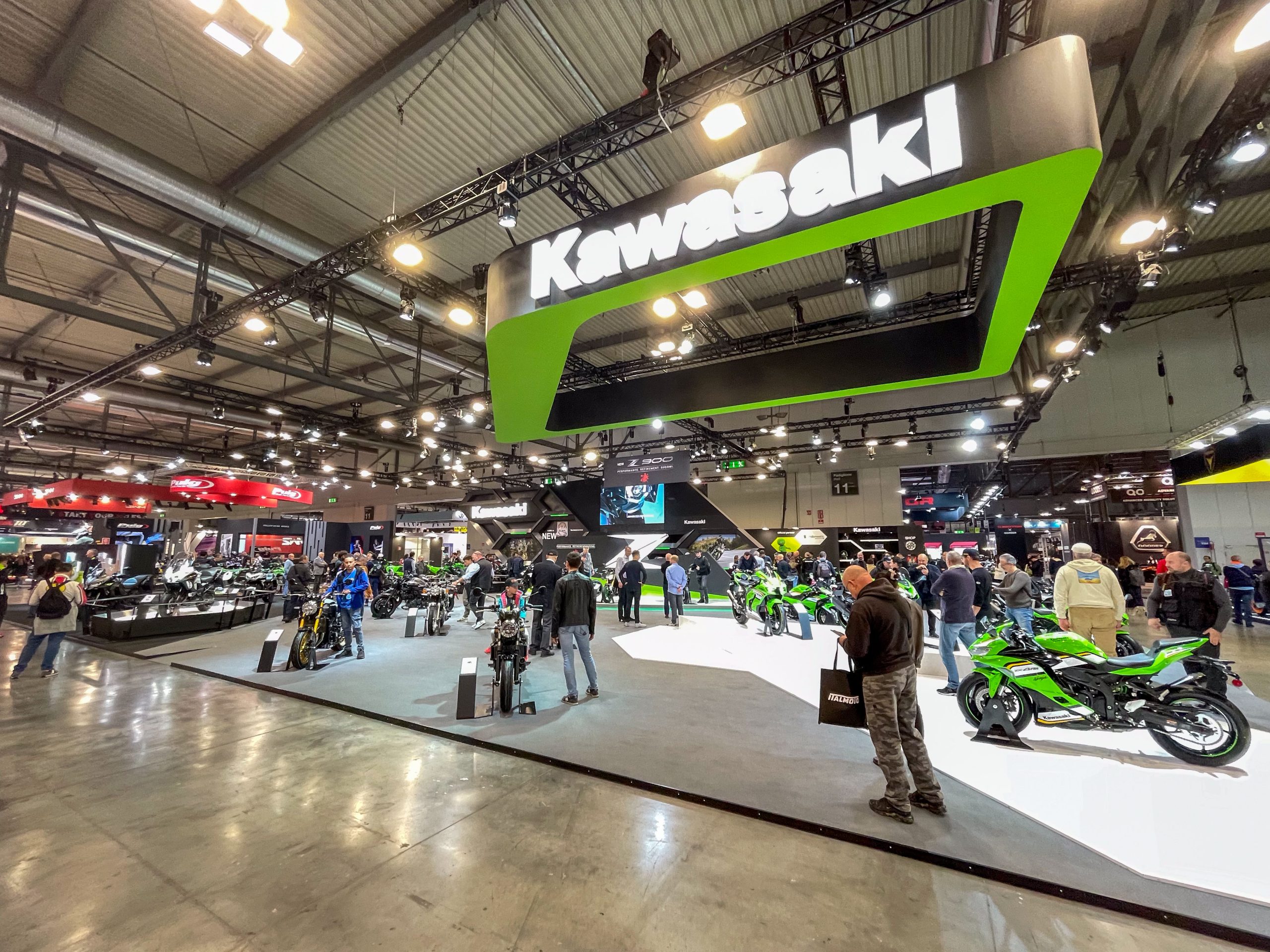 【2024米蘭車展】Kawasaki 街車與旅跑全面進化：Z900 強勢改款，Ninja / Versys 升級登場