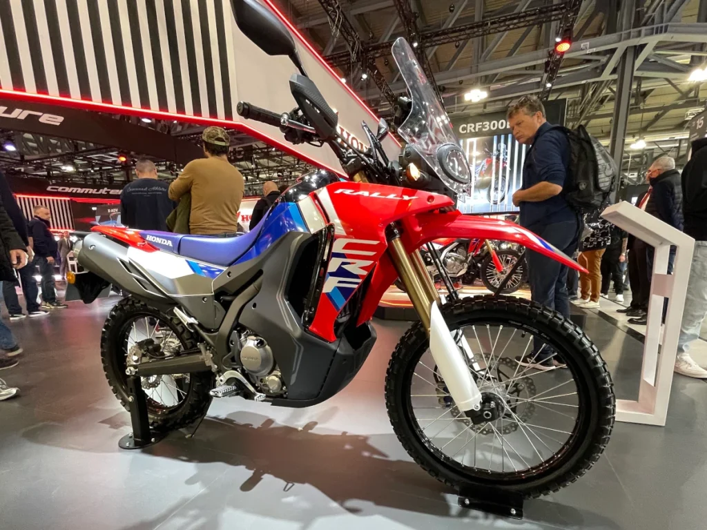 現場展示的全新 CRF300 Rally