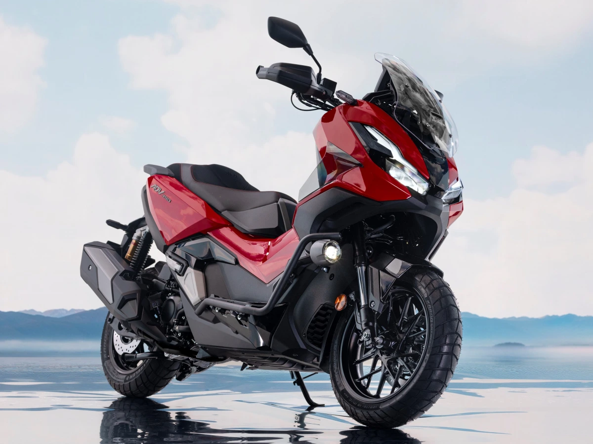 2025 Honda ADV350電控改款升級，5 吋 TFT 儀表RoadSync 智慧連線、全新車色登場