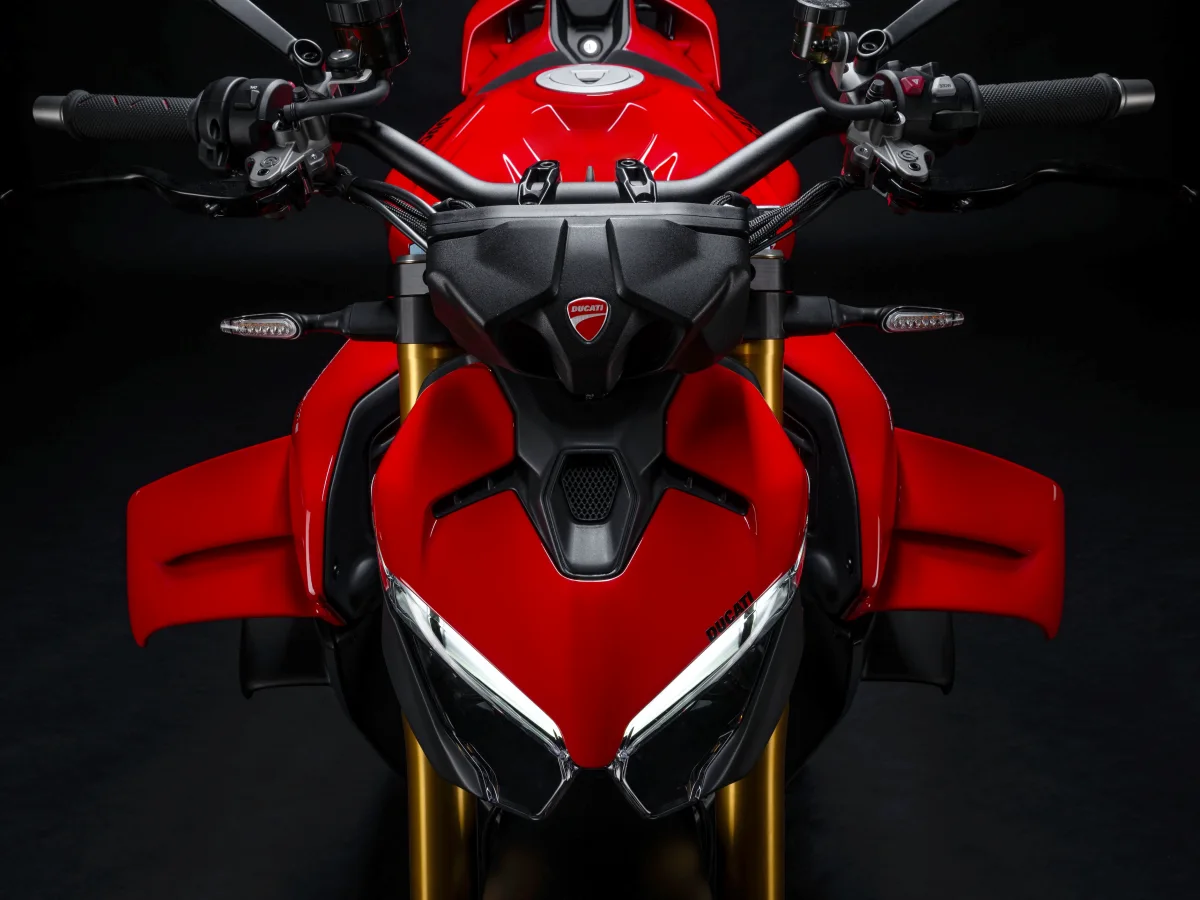 214匹狂暴动力打造极致表现！Ducati 2025 Streetfighter V4终极街头霸王改款登场