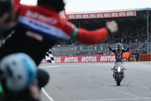 賽事回顧報告:Yoshimura SERT Motul 奮力奪下 EWC 揭幕戰勝利