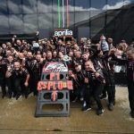 【MotoGP英國站】逆境重生王者歸來!比錫基攜手Aprilia,銀石賽道勇奪賽季首冠!