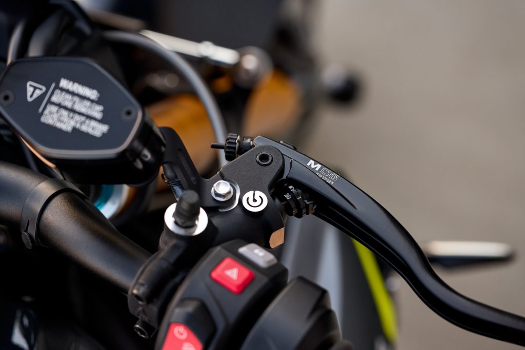 搭配Brembo MCS可調節拉桿直推總泵