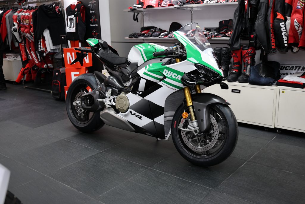 Panigale V4 Tricolore紅綠配色
