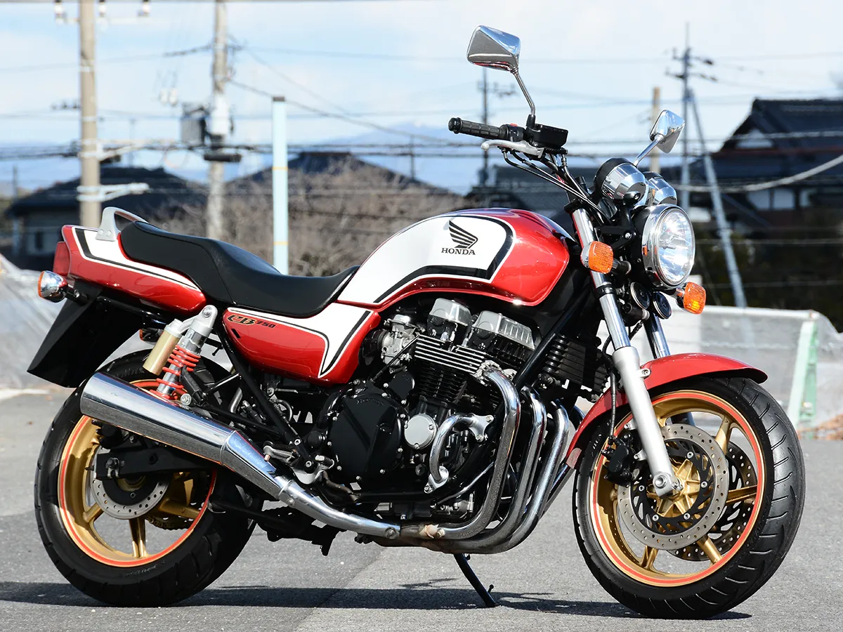 HONDA CB750 (RC42):横跨16年的长销经典,最具代表性的“基本款CB”