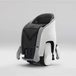 大阪万博直击!HONDA 最新款“UNI-ONE”免手持个人移动载具首度亮相