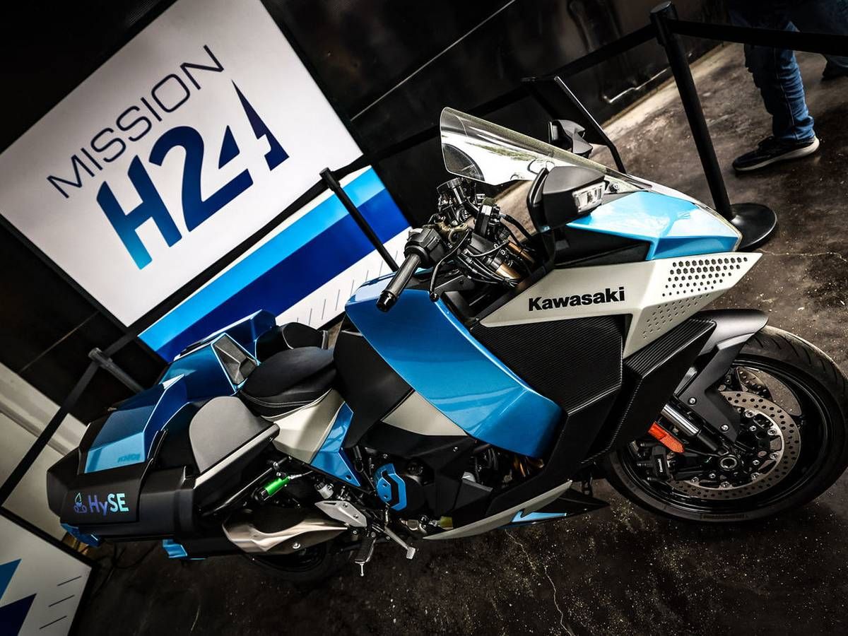 KAWASAKI氢引擎车款“HySE”二度公开测试,大阪万博展示未来移动载具原型