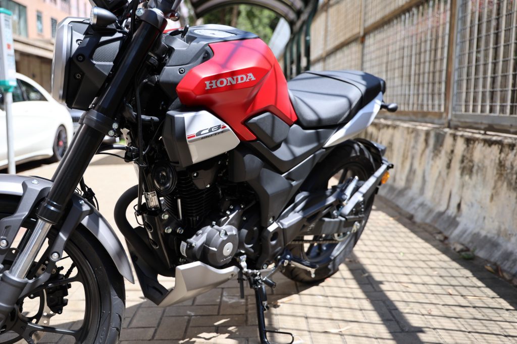 最大馬力約為16.73ps/8,000rpm,最大扭力為1.65kg-m/6,750rpm