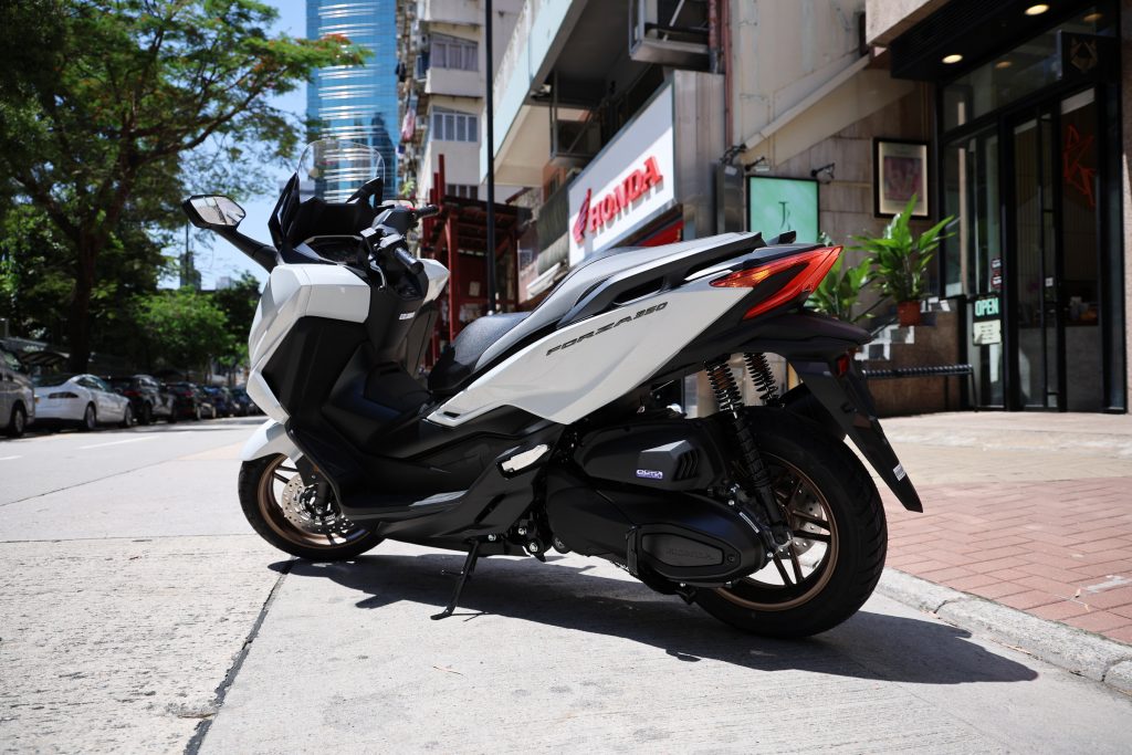 車尾部份