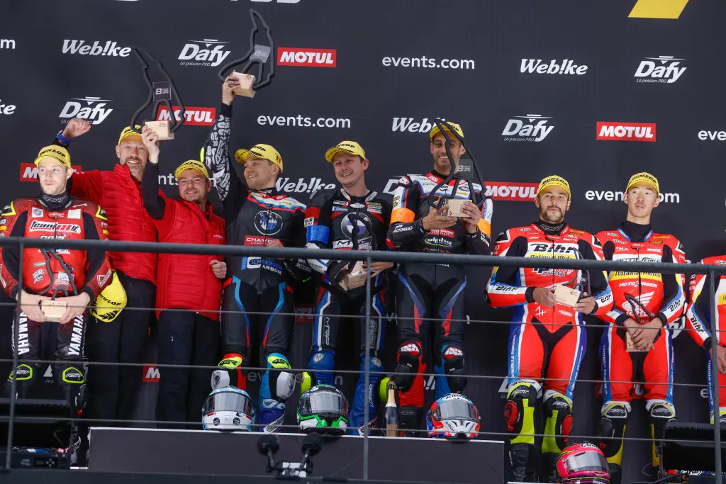 Champion-MRP-Tecmas 车队于 EWC 斯帕站 Superstock 组别成功夺魁
