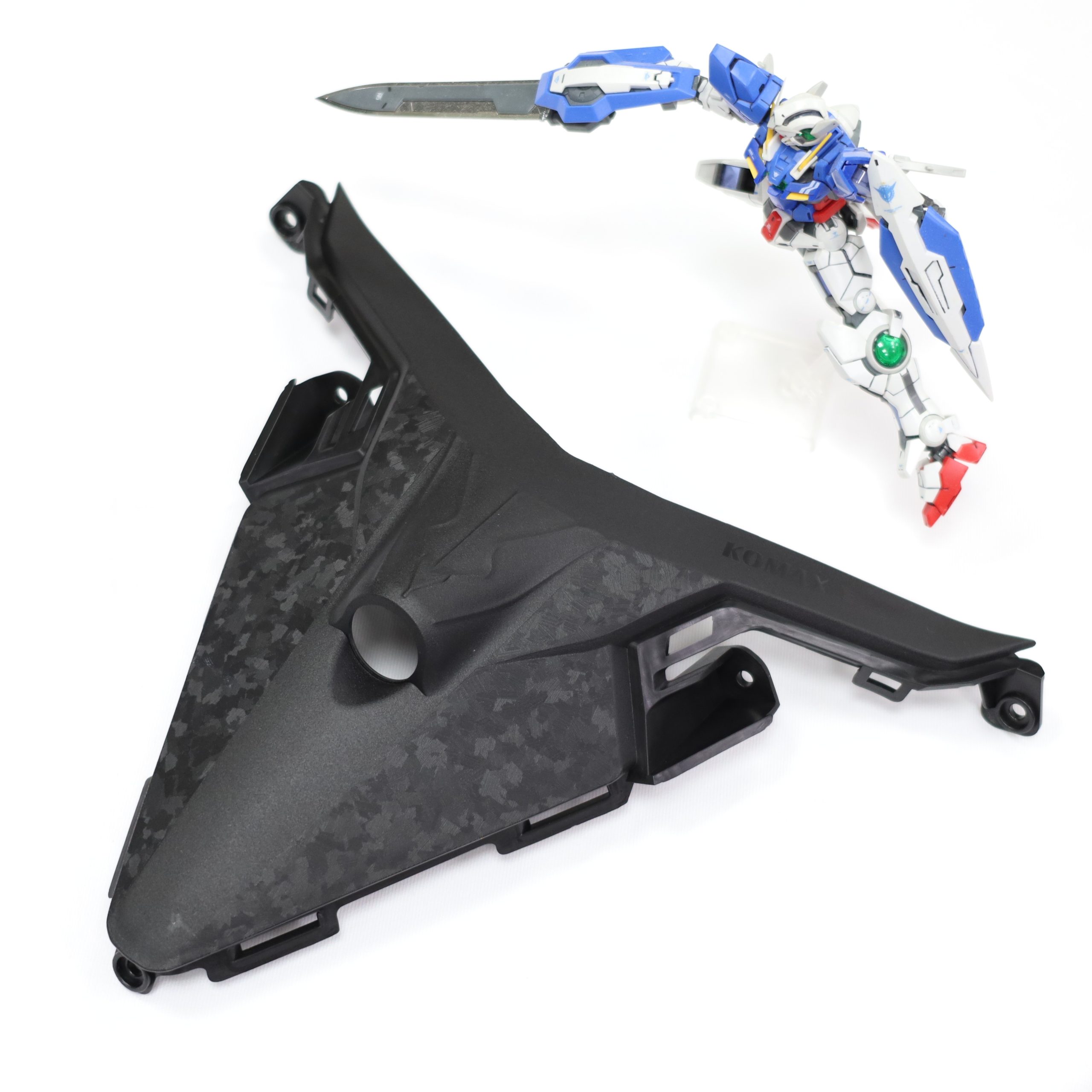 【新品開箱】你,就是鋼彈:KOMAX RTS R 165 前鏡頭支架