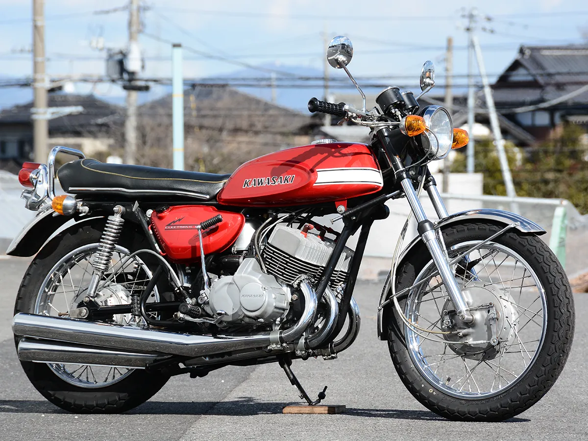 三倍音速的野望!KAWASAKI 500SS MACH III,為速度而生的二行程猛獸