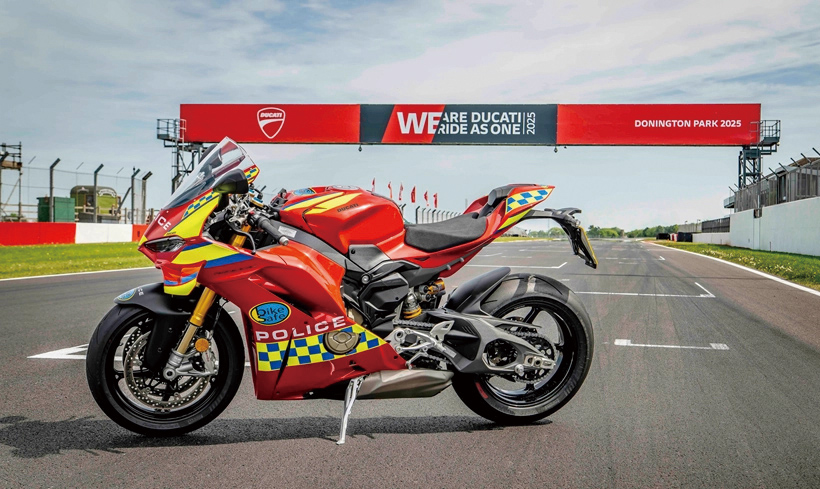 杜卡迪向英国BikeSafe计划捐赠213ps马力Panigale V4S超级跑车