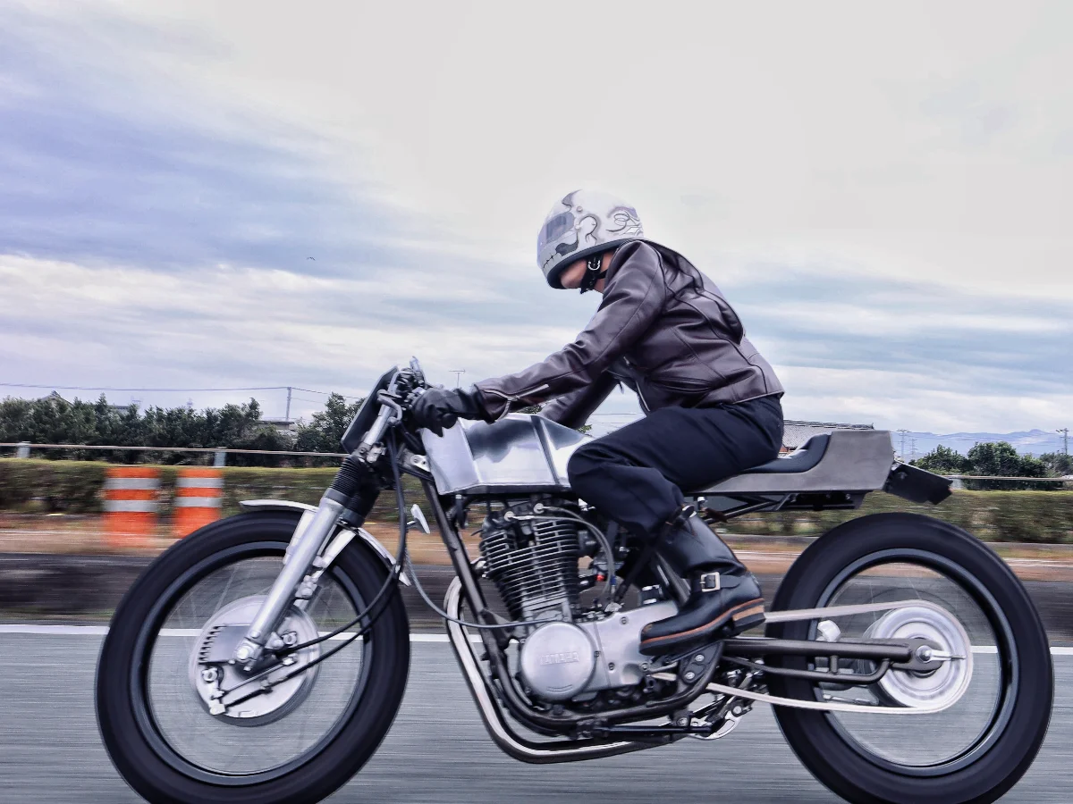 改到讓你認不出是改裝!這台 SR400 的目標是成為「不存在的原廠車」