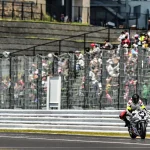 Tati車隊領隊對鈴鹿8耐冠軍車隊於Honda HRC獻上祝賀