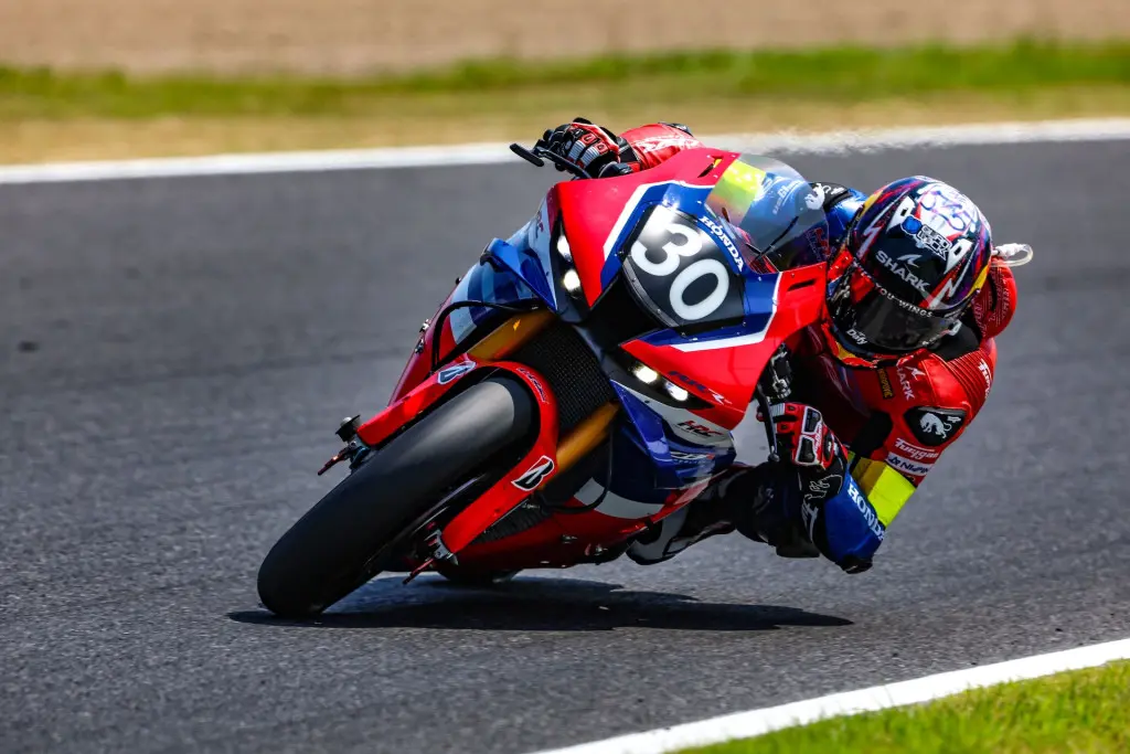 【快訊】Johann Zarco創下單圈紀錄，Honda HRC車隊在十強賽中取得勝利！