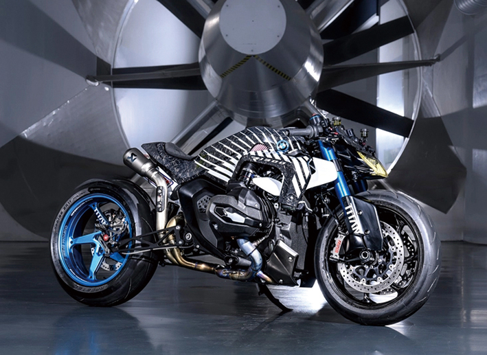 BMW发布基于最新R1300R的激进一次性氮气动力冲刺机器