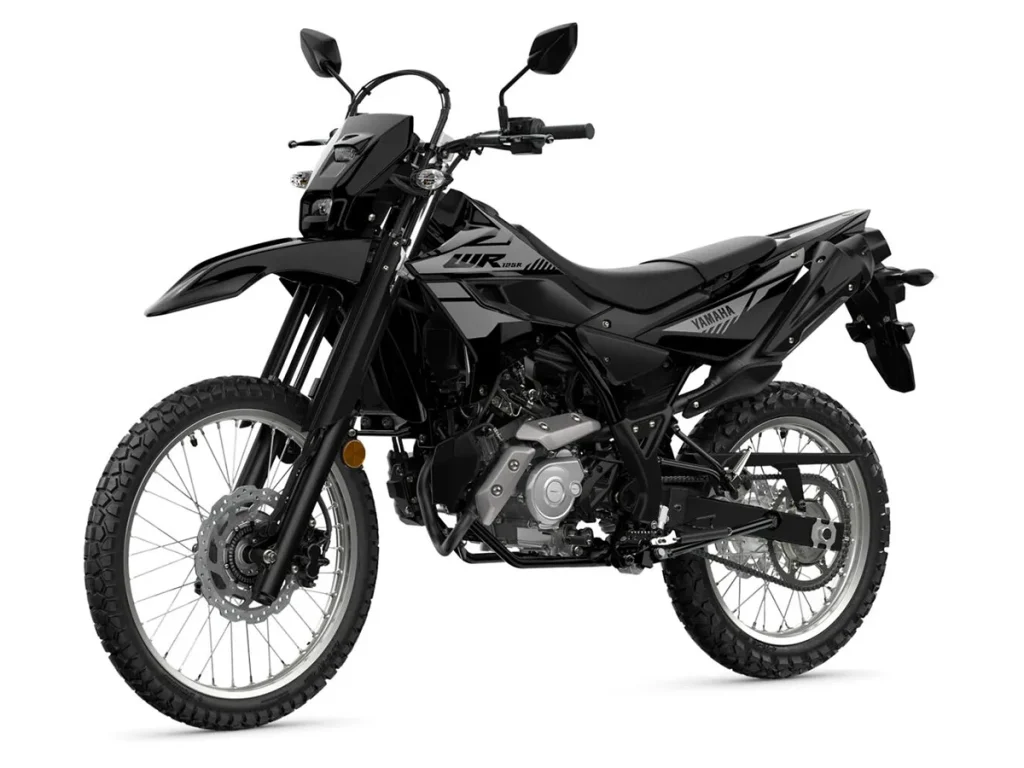 搭配灰色圖案的「Yamaha Black」營造出酷炫的形象。