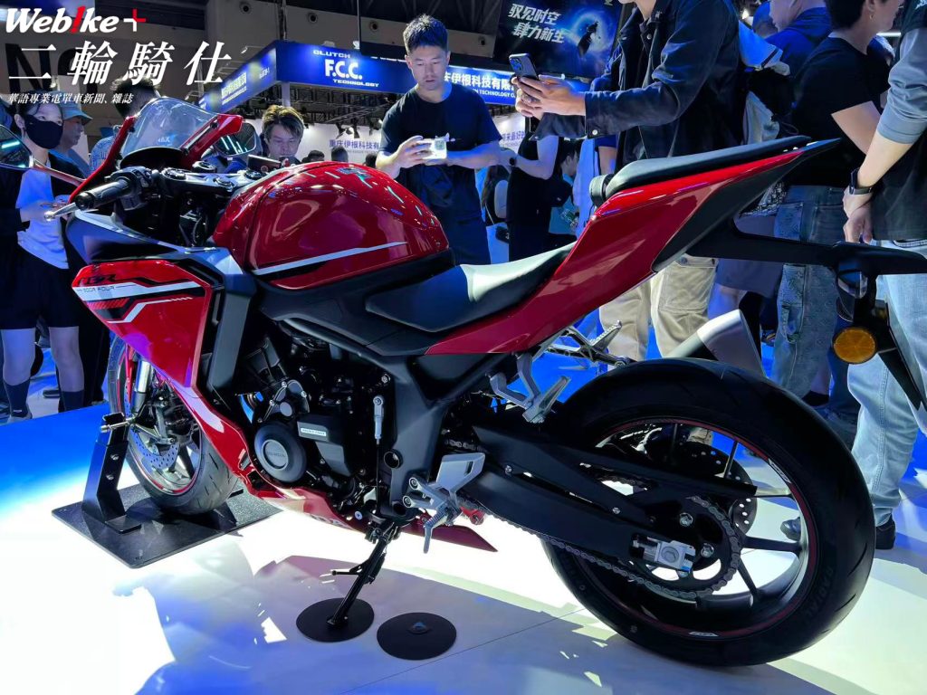 車架部分看起來由CBR250RR所改良