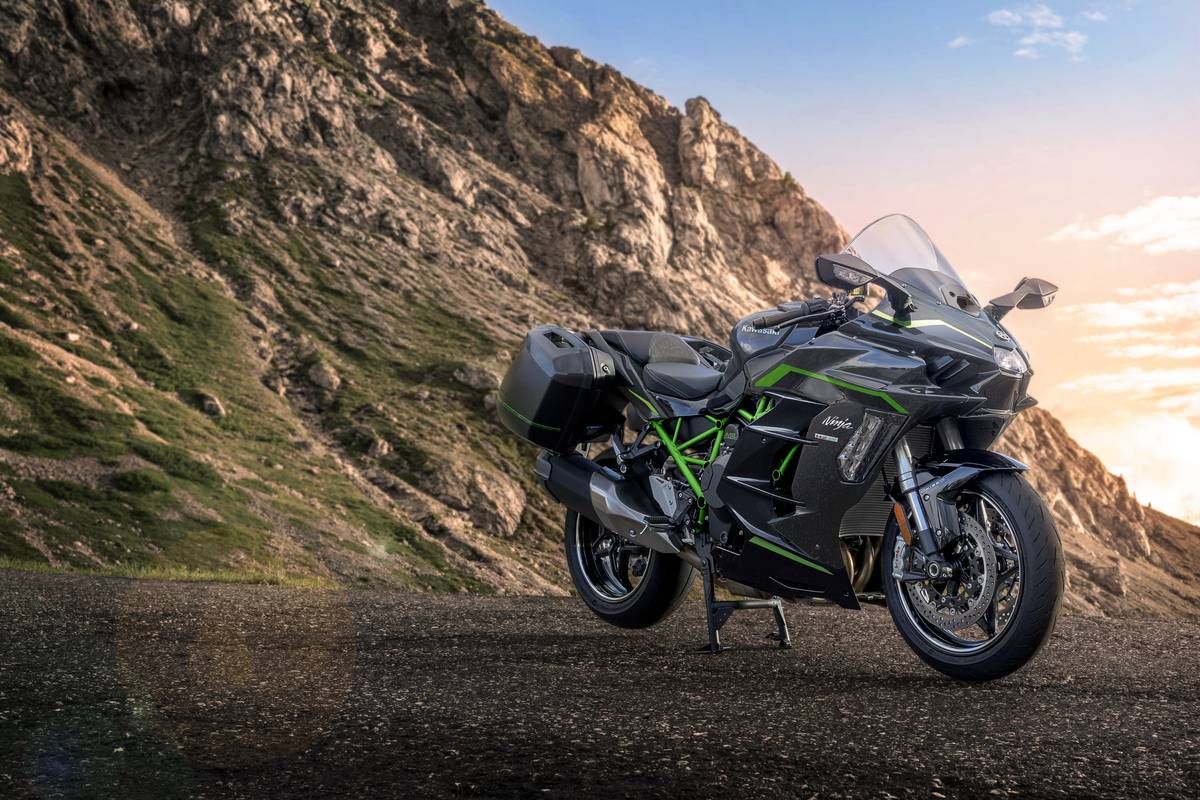 KAWASAKI Ninja H2 SX SE 导入语音声控！2026 年式新增导航功能，旅途更智能