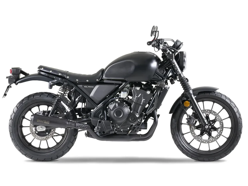 “CL500 COOL ADVENTURE STYLE”采用雾面黑色饰面，外观大胆，追求CL的潜力