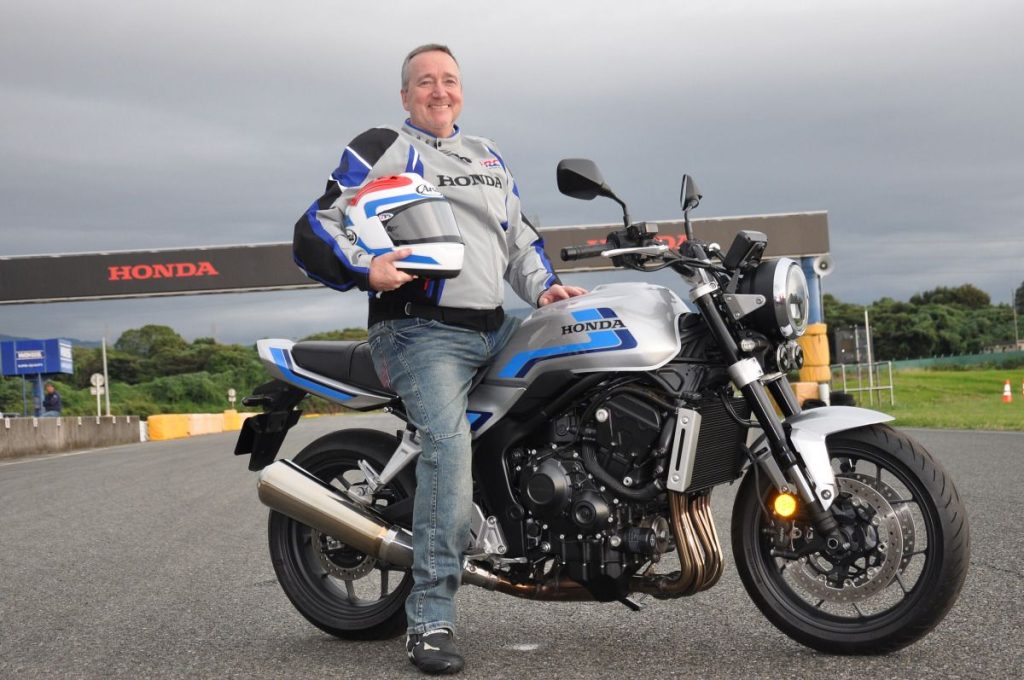 Spencer 先生大讚 CB1000F「Very light!(非常輕巧)」