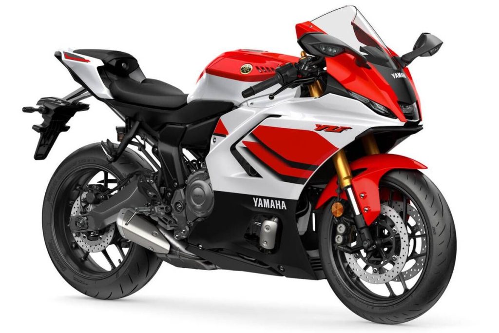 70 週年紀念塗裝致敬初代 YZF,復古配色與 LOGO 再現經典。