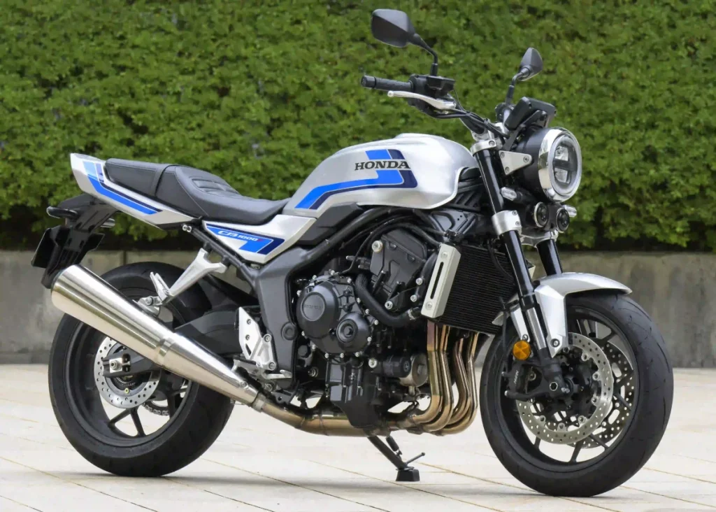 CB1000F 的外形呈方形,與 Z 型形成對比。與 CB750F/900F 一樣,它採用了連接油箱和尾部的流線型線條,但其佈局比古典風格更現代