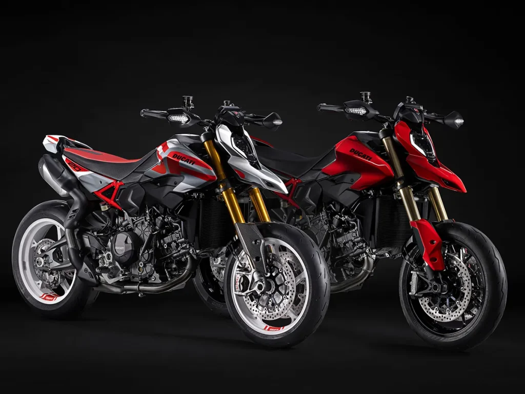 此系列车型包括标准版“Hypermotard V2”及配备Ohlins前后悬吊及锻造轮圈的“Hypermotard V2 SP”