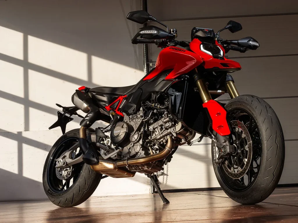 Hypermotard V2/SP 计划于 2026 年 10 月在日本推出,价格和其他细节尚未确定