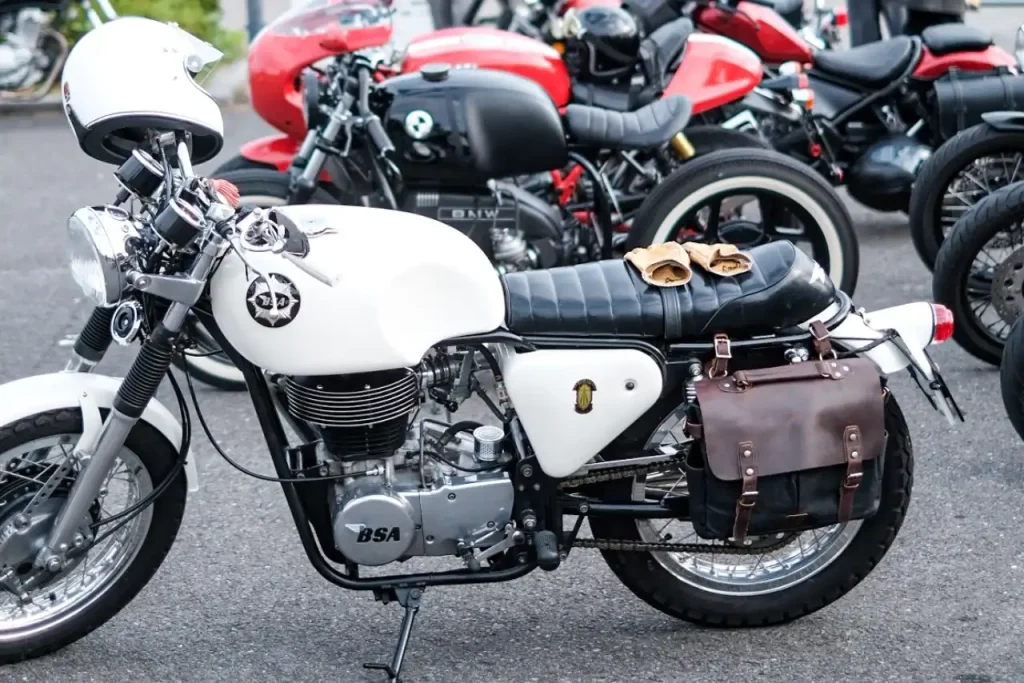 热爱英伦复古风格的爱车 BSA-SR