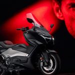 Yamaha TMAX 25周年纪念版亮相｜2026 TMAX“25th Anniversary”鲜红座垫新登场