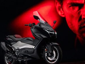 Yamaha TMAX 25周年纪念版亮相｜2026 TMAX“25th Anniversary”鲜红座垫新登场