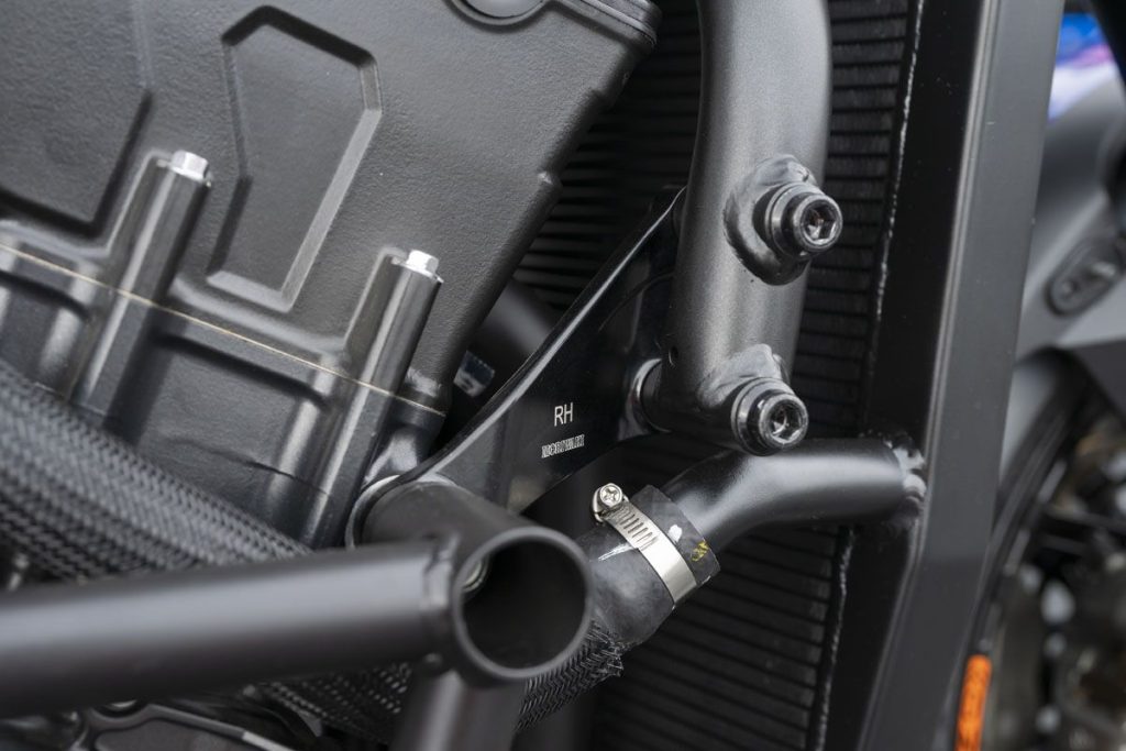 引擎吊架（Engine Hanger）