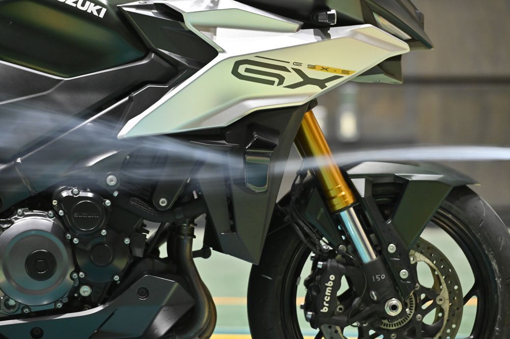 另一张风洞实验照片（特写镜头）。