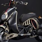 向義大利人致敬！Italjet Roadster 400：復古×高科技的超狂速克達誕生！｜EICMA 2025