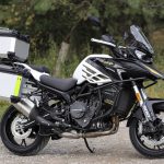 QJMotor推出新款SRT 900歷奇車，售價7,499英鎊起