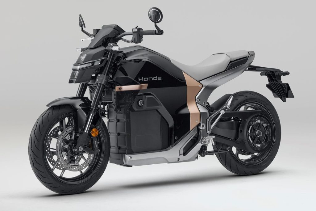 今年在米蘭車展發表的 WN7。馬達最大輸出馬力 50kW（≒68ps）相當於 600cc 級距，最大扭力 100Nm 則具備公升級水準。續航里程為 140km。