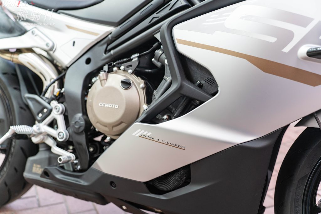 全新研發的 749cc 直列四缸引擎