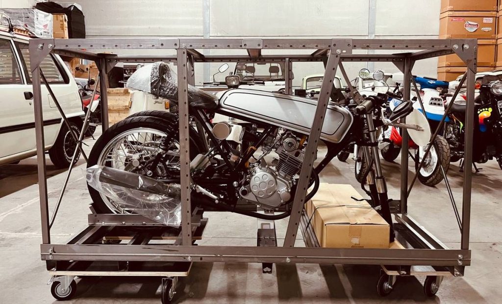 2004 年由 HRC 限量推出的 Dream 50R，全新車竟在比利時被尋獲！