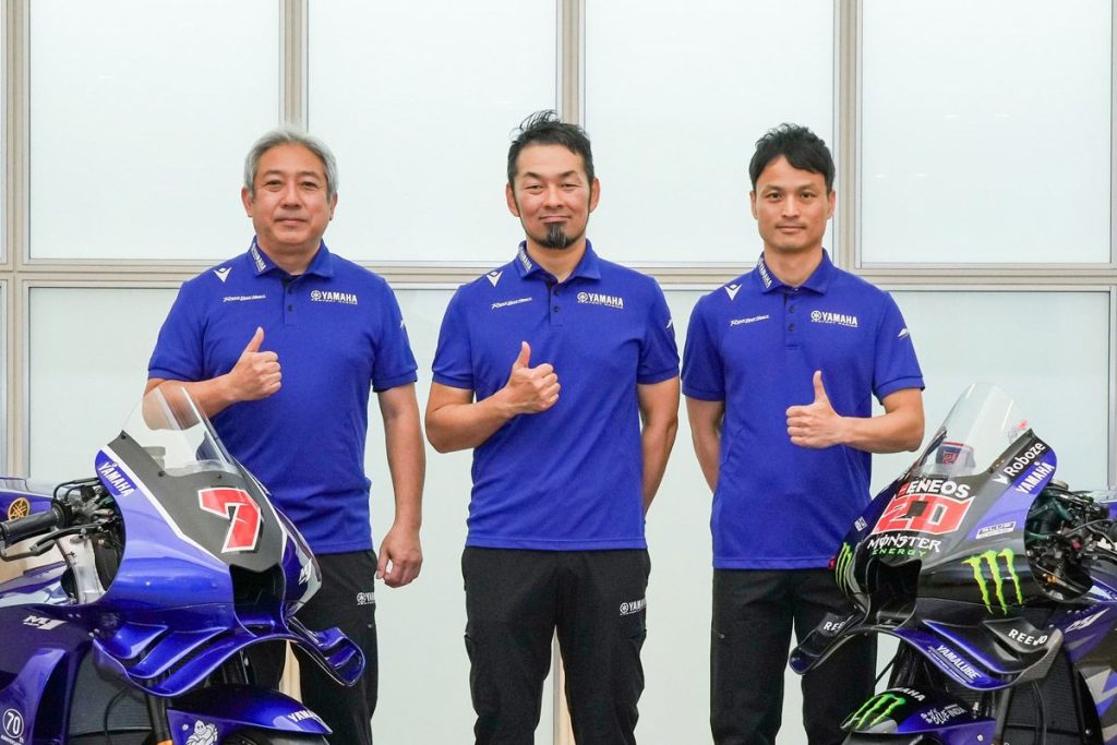 接受訪談的開發成員。左起為 Pramac 團隊工程師高木精一、YZR-M1 專案領隊增田和宏、Monster 團隊工程師石井朗。