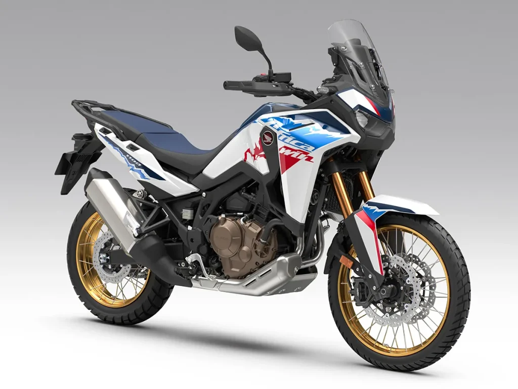 标准MT车型,比 DCT 车型轻约 10 公斤。