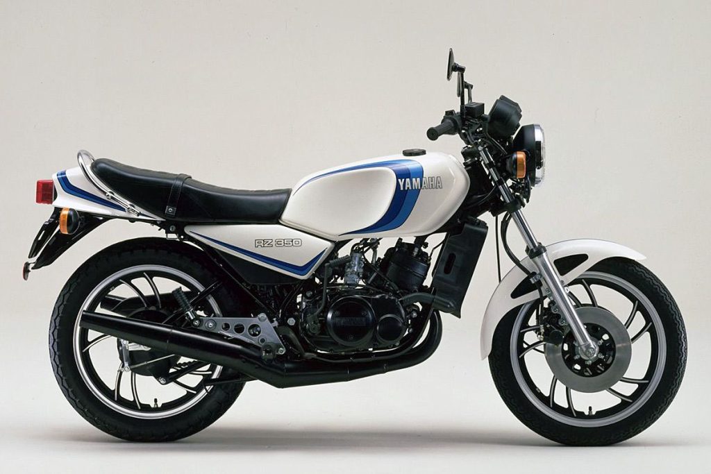 談到 Yamaha 最大的神主牌或許非 RZ 莫屬(圖為 1981 年式 RZ350)。但由於車名與二行程劃上等號,回歸難度恐怕極高……。