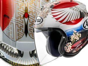 Arai「VZ-Ram」新色「TSUBASA（翼）」登場！賀新年鶴翼彩繪設計，預計日本 2026 年 2 月下旬上市