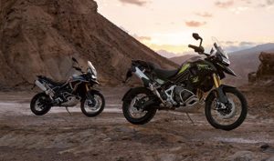 Triumph推出Tiger 900和1200歷奇車系列的沙漠版和阿爾卑斯版