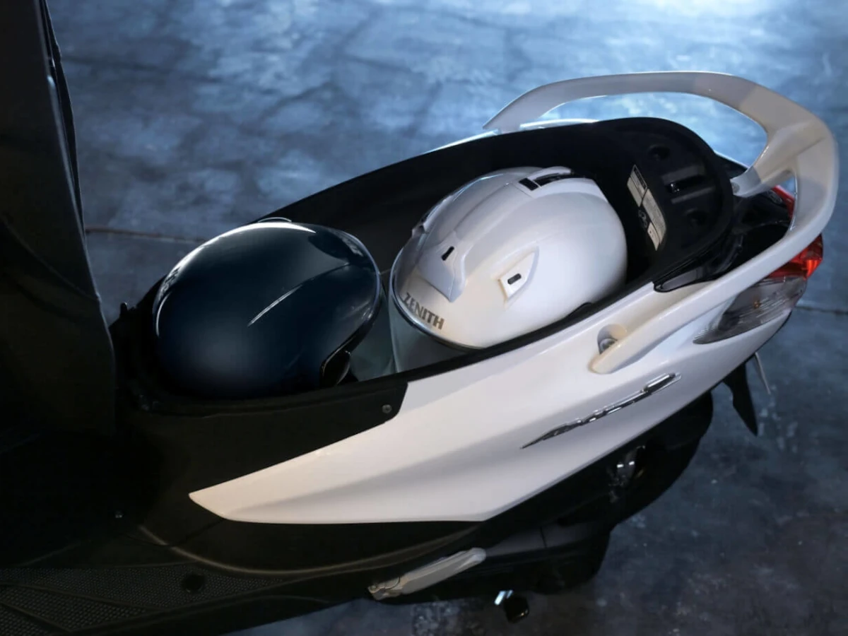 2026 勁豪-37.5L-大容量車箱-雙安全帽收納空間