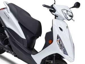 2026 Yamaha 勁豪 AXIS Z 日本發表：37.5L 海量置物箱與51.9 km/L 極致油耗，質感新色 3/31 上市！