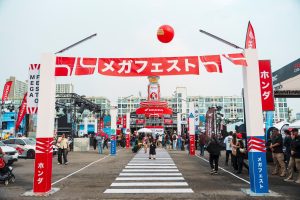 【独家直击】Honda MEGAFESTO 2026 曼谷万人祭典：GB350C、E-CLUTCH 新科技与传奇 JDM 改装神车全纪录