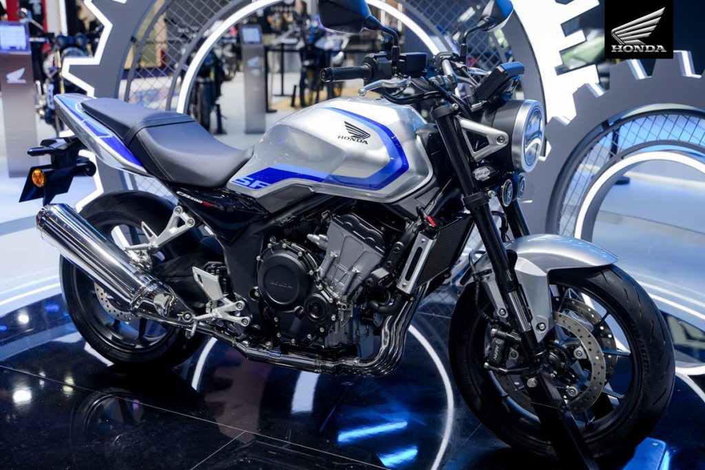 2025 年 9 月在重慶摩托車展發表的 Honda CB500SF。