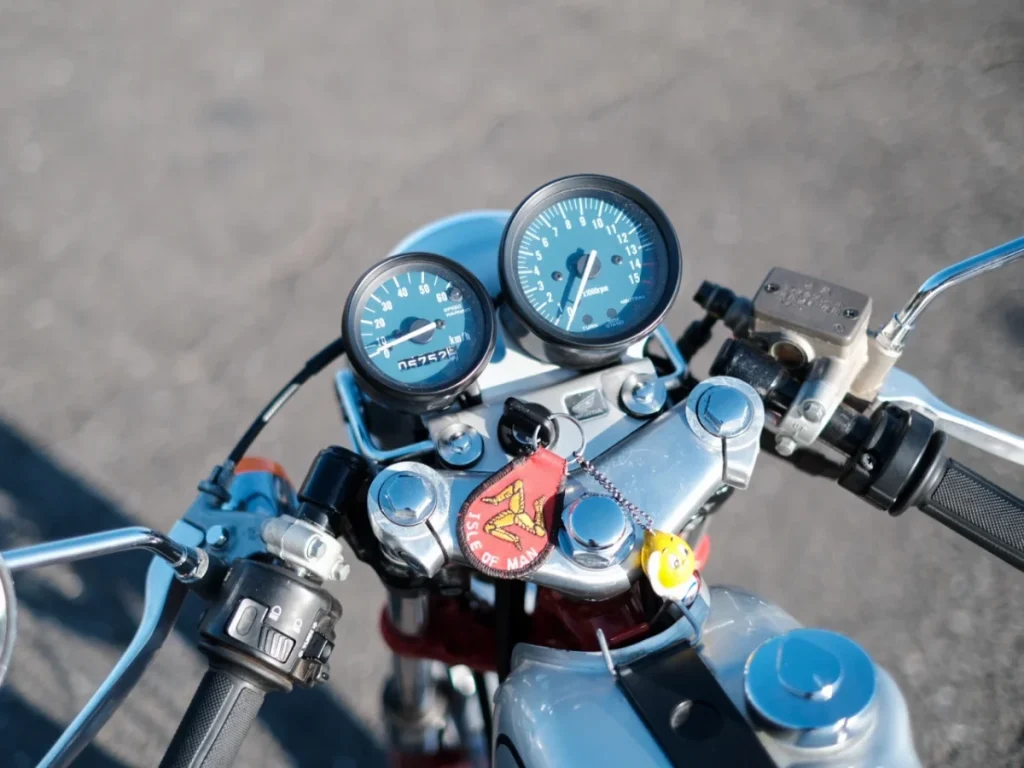 Honda Dream 50 双环式白色复古指针仪表总成